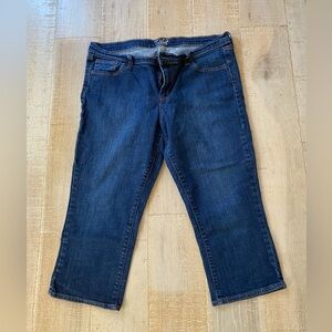 Old Navy The Flirt Cropped Capri Jeans Sz. 14